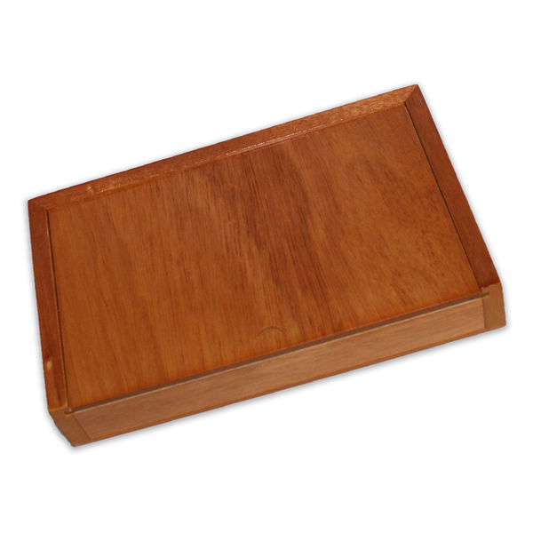 Dominó de pasta y estuche de madera